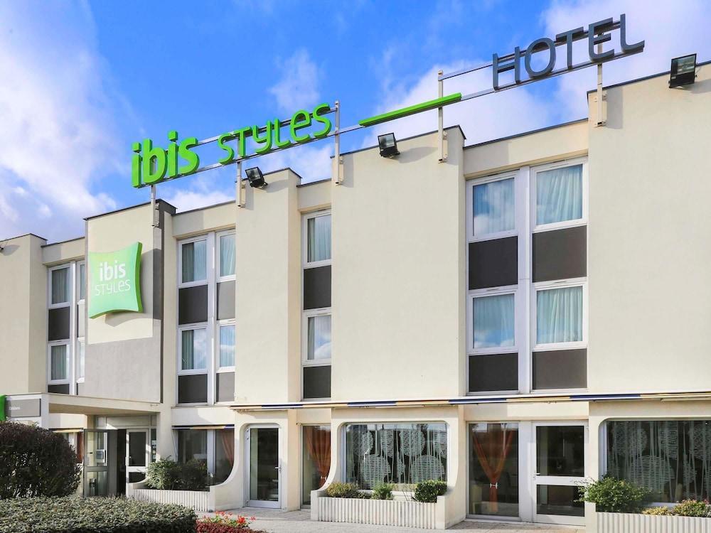 Hotel ibis Styles Orléans La Chapelle-Saint-Mesmin Exterior foto